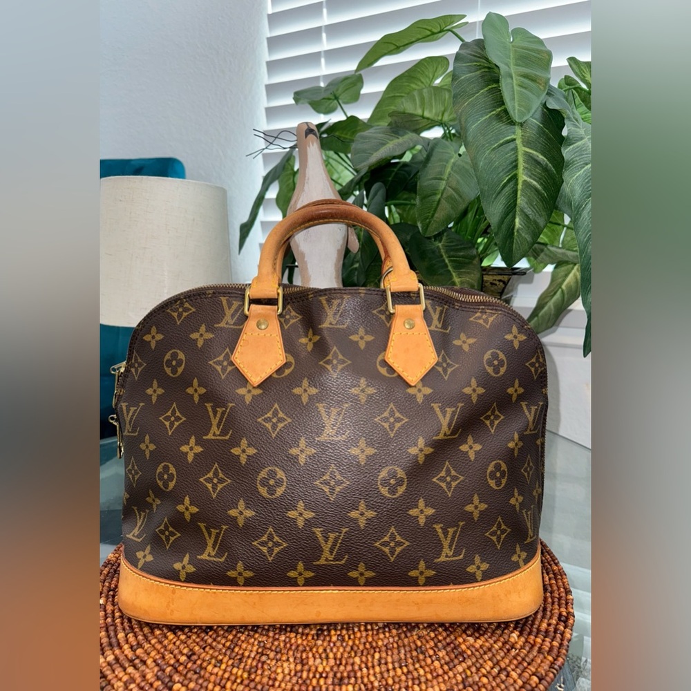 Louis Vuitton Alma Monogram Pm EUC!